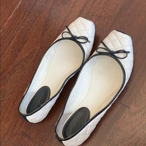 Halogen 8.5 white black ballet flats